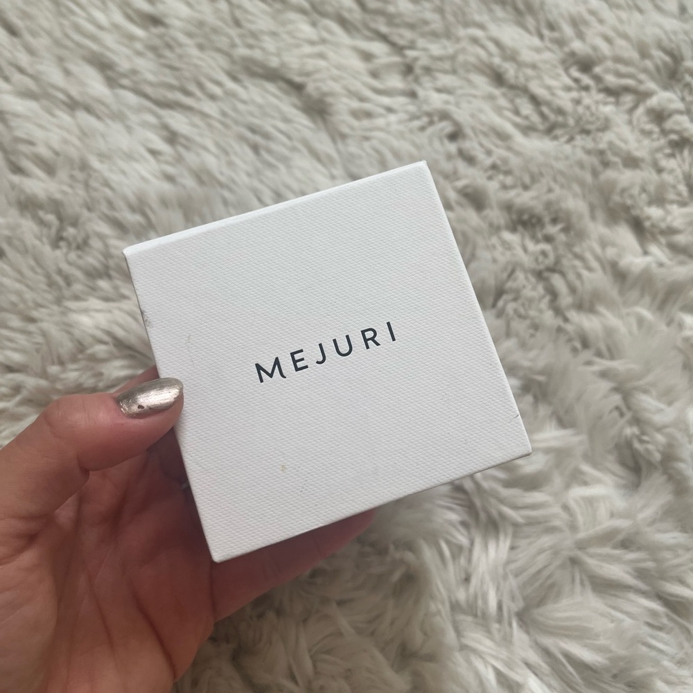 Mejuri pave diamond soft Charlotte ring size 5 - Picture 9 of 10